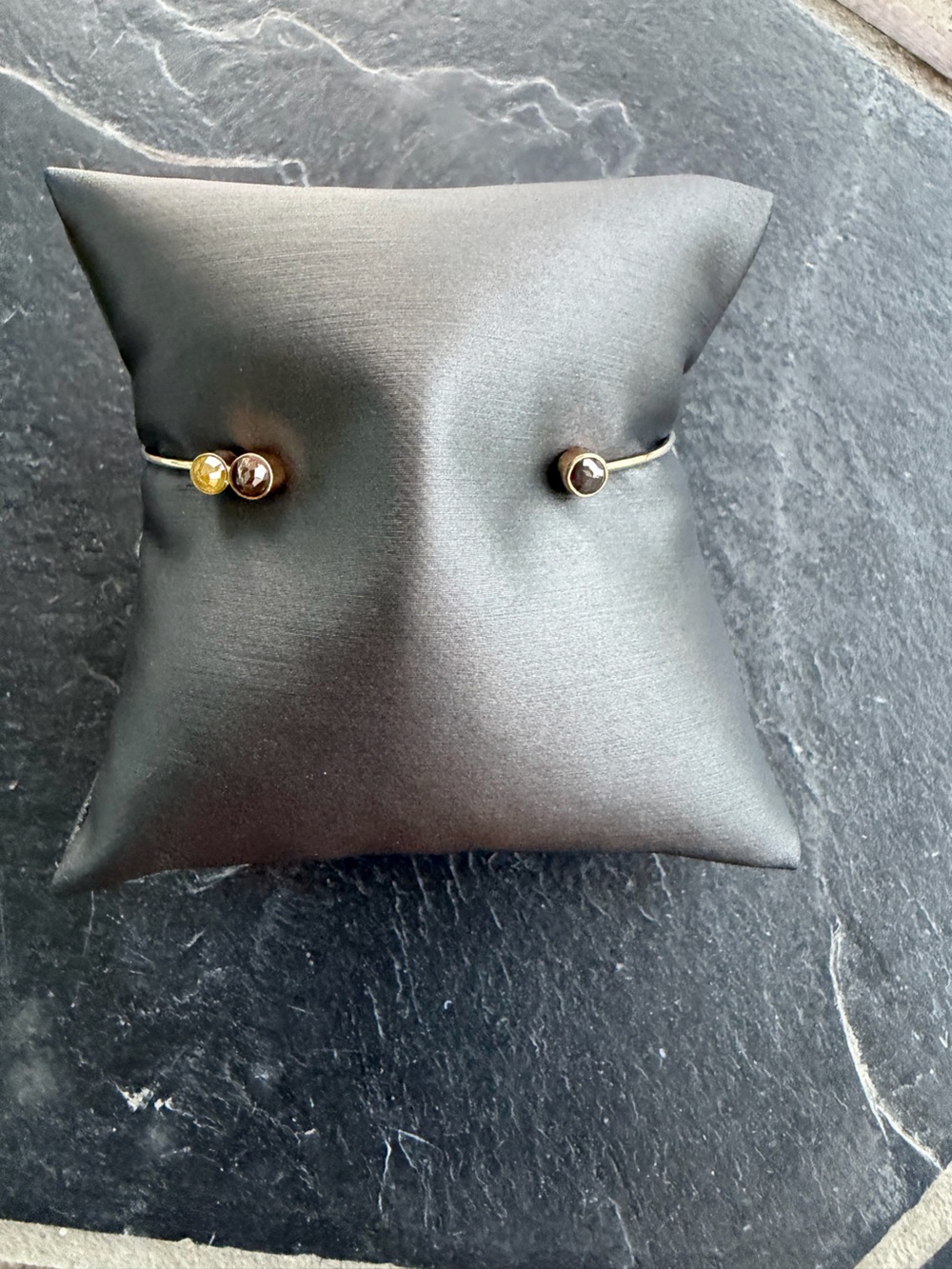 Elegant 14kt Yellow Gold Cuff Bracelet with Rose cut diamonds